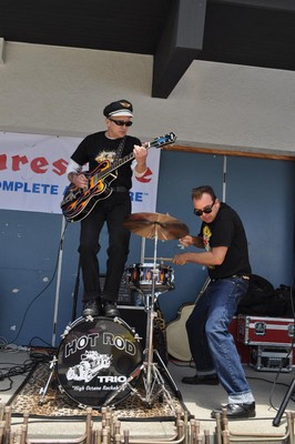 Buddy and Pete rockin' at the Linda Vista Car Show