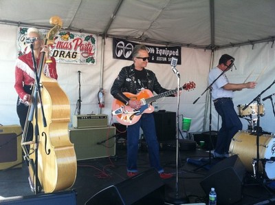 10,000 people at the annual Mooneyes Car Show